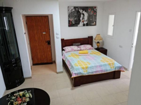 Beautiful studio apartment by the sea 60-10